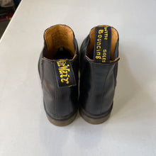 Load image into Gallery viewer, Dr. Martens Boots 8/39 (fits 9)
