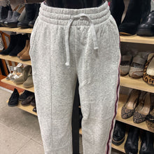 Load image into Gallery viewer, TNA Jogging Pants XS
