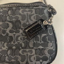 Load image into Gallery viewer, Coach fabric wristlet w box
