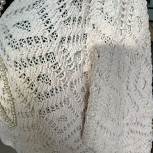 Load image into Gallery viewer, HYFVE Knit Sweater M
