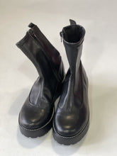 Load image into Gallery viewer, Diesel Boots 6
