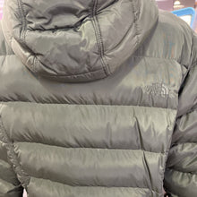 Load image into Gallery viewer, The North Face Down Coat XL
