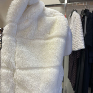 Unbranded faux fur vest M