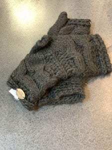 Calimar fingerless knit gloves