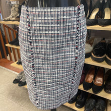 Load image into Gallery viewer, J Crew Skirt 0
