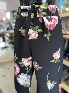 One by Chapter one floral pants M