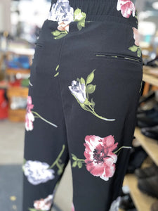 One by Chapter one floral pants M