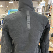 Load image into Gallery viewer, Lululemon Quilted Sweater 4
