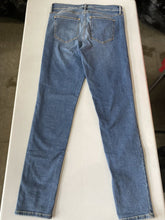 Load image into Gallery viewer, Gap Jeans NWT 30 Regular
