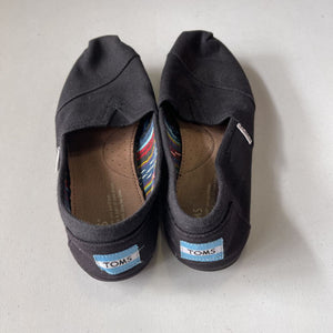Toms Shoes 7.5
