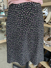 Load image into Gallery viewer, Thomas Burberry Floral Skirt Vintage 44

