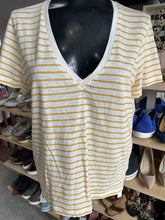Load image into Gallery viewer, Madewell striped V neck Top short sleeve M
