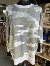 Load image into Gallery viewer, Aerie camo sweater S
