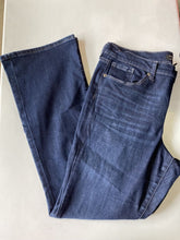 Load image into Gallery viewer, Banana Republic (outlet) Slim Boot Cut Jeans 14
