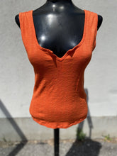 Load image into Gallery viewer, Pilcro Tank Top M
