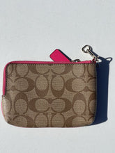 Load image into Gallery viewer, Coach wristlet
