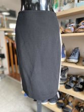 Load image into Gallery viewer, St. John Skirt NWT 2
