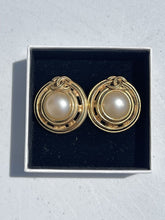 Load image into Gallery viewer, Chanel vintage clip on earrings
