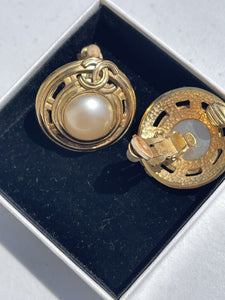 Chanel vintage clip on earrings