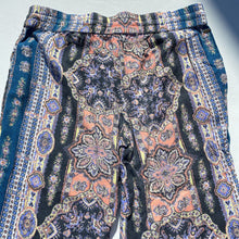 Load image into Gallery viewer, Printed pants
