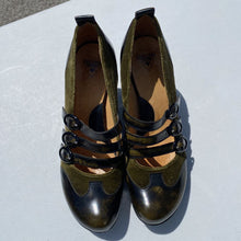 Load image into Gallery viewer, John Fluevog shoes 9.5
