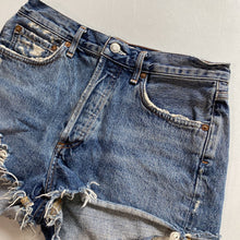 Load image into Gallery viewer, AGolde denim shorts 26
