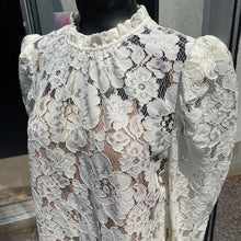 Load image into Gallery viewer, WAYF lined lace top NWT M
