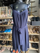 Load image into Gallery viewer, Banana Republic flowy belted dress 12
