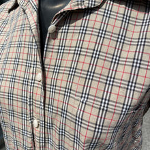 Load image into Gallery viewer, Burberry&#39;s Vintage shirt M
