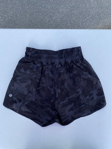 Lululemon camo lined shorts 4