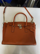 Load image into Gallery viewer, Michael Kors The Hamilton handbag NWT
