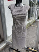 Load image into Gallery viewer, Zara houndstooth dress XS
