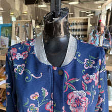 Load image into Gallery viewer, BCBG Generation floral light jacket L
