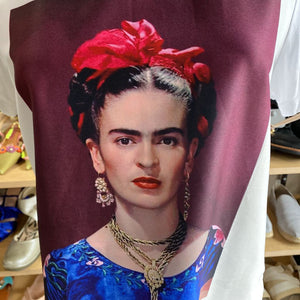 Simons Frida Kahlo tee NWT M/L