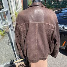 Load image into Gallery viewer, Danier vintage leather jacket L
