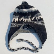 Load image into Gallery viewer, Reversible knit hat

