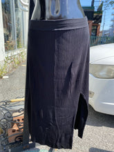 Load image into Gallery viewer, Wilfred knit skirt L
