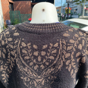 Zara shoulder pads sweater M