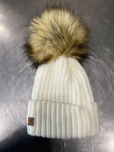 Load image into Gallery viewer, Woolk hat NWT
