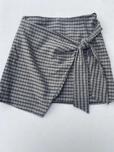 Load image into Gallery viewer, Wilfred knotted plaid skirt 8
