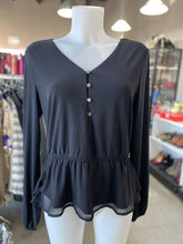 Load image into Gallery viewer, White House Black Market peplum top M
