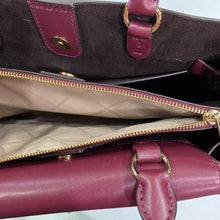 Load image into Gallery viewer, Michael Kors gold hardware leather handbag
