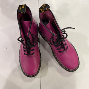 Dr. Martens 1460 smooth leather boots NWOT 9