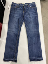 Load image into Gallery viewer, Current Elliot The Cropped Straight Loved raw hem jeans 28
