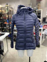 Load image into Gallery viewer, Lululemon down filled puffer jacket 4
