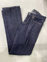 Load image into Gallery viewer, Seven for All mankind Straight Leg jeans 27
