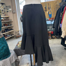 Load image into Gallery viewer, Top Shop flared skirt NWT 6

