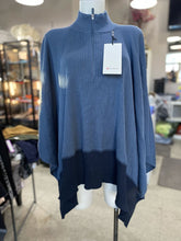 Load image into Gallery viewer, Lululemon On The go Poncho OS NWT

