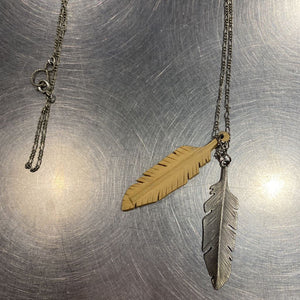 Long leaf necklace