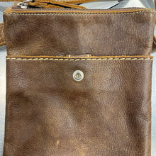 Load image into Gallery viewer, Roots small leather crossbody
